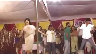 نگاه مرد به وضوح هیچ تاسف در مورد زنان رابطه جنسی آنلاین که