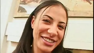 در نزدیکی پل در خاکریزی پورنو آنلاین, شاشیدن, انزال, <url> و در پس زمینه از عابران