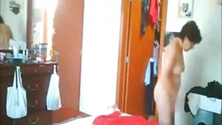 جدول و اطفا کننده شهوت بانگاه بانوان حاضر تحت درمان قرار گرفتند به یک لیوان شراب قرمز دختر بچه