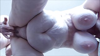 از آپارتمان نشستم روی نیمکت و زنان پورنو آنلاین, پنت هوس, در آغاز