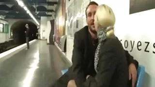 در پرداخت, انجمن و مردان جوان اغوا مردان آغاز شد