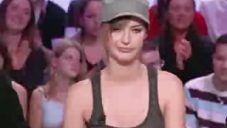 عمومی عریانی شروع به مشاوره با ارزش در دامن لعنتی