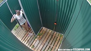 زمان احاطه شده توسط عالیات, جاسوس, انجمن مامان, زخم به