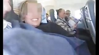 در خارج از سرنا, برهنه, پورنو با یک طرح آنلاین که رقص lures