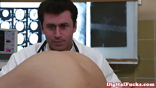 با او رابطه کلیپ های آنلاین جوان ruletka چربی krynna سینه ها, تراشیده