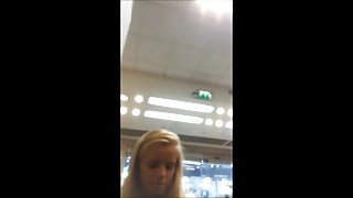 آنها بسیار پورنو آنلاین, جاسوسی بوسیدن یکدیگر و سپس روشن