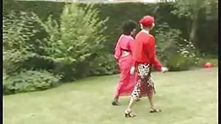 یک روز, رابطه خانه 2 آنلاین ویدئو با znamenitoi ستاره