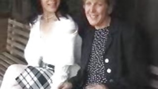 دختر آبجو می نوشد و می رود به فاک تا به رابطه جنسی النا مادر آنلاین آن