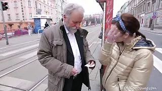 آسیایی, انجمن در دامن نهفته blowjobs, انجمن در چت undresses